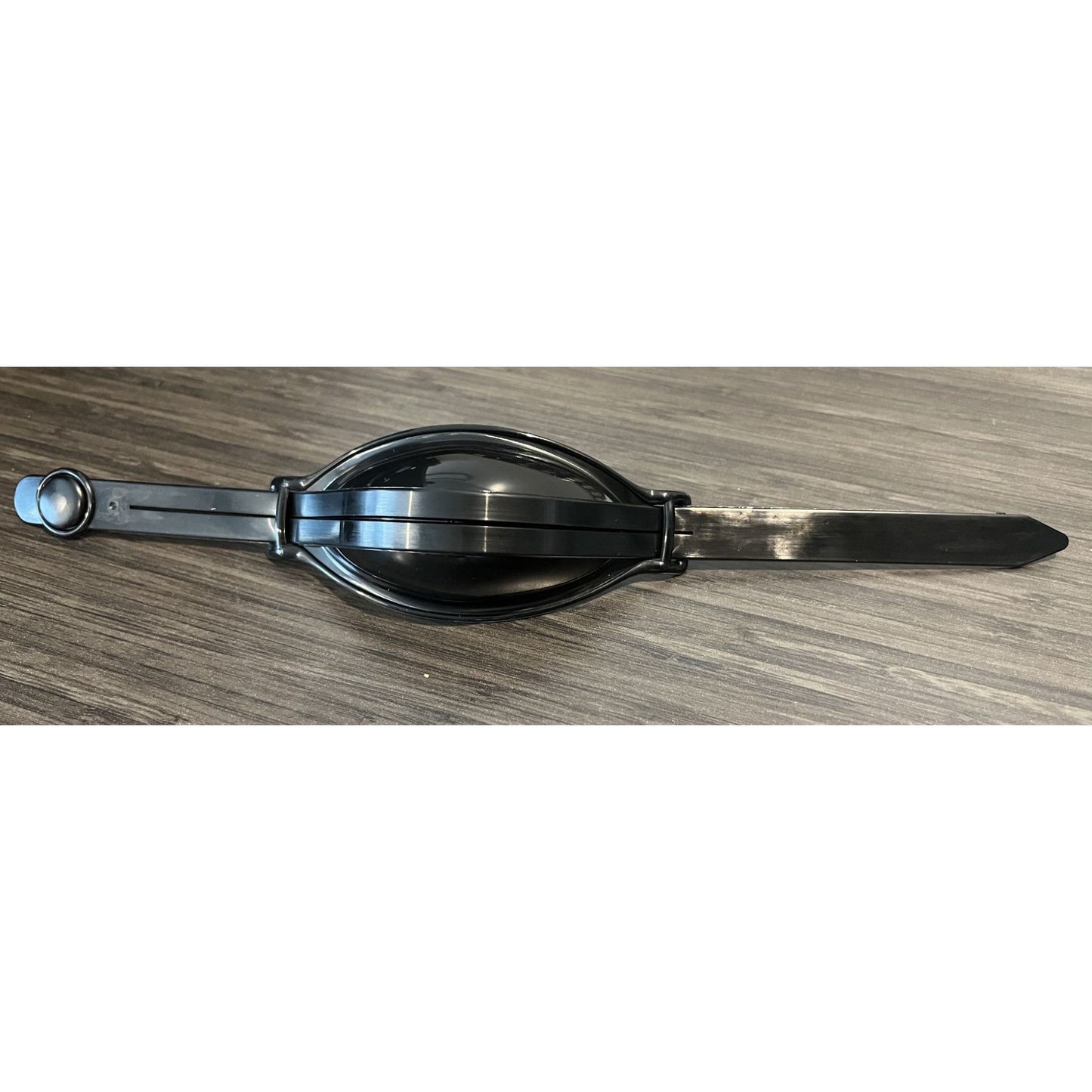 Black Chin Cup